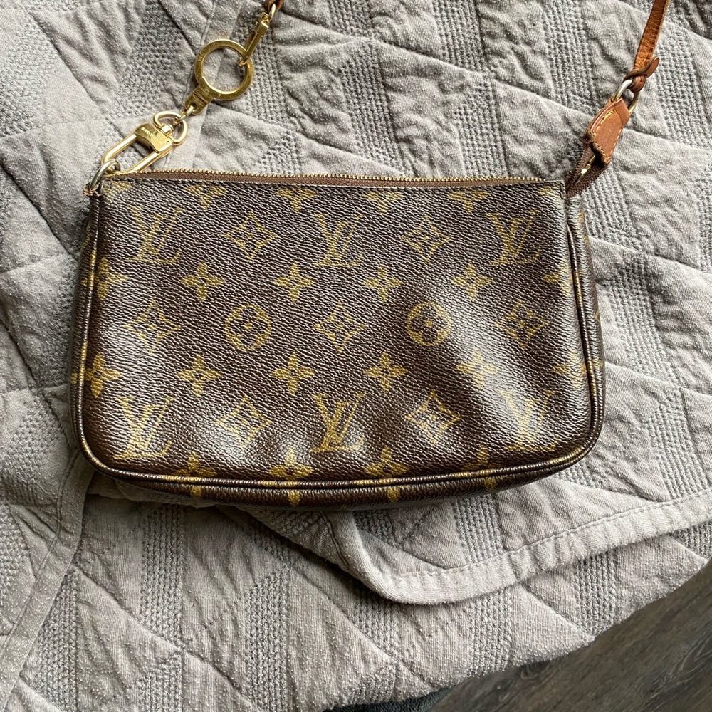 Louis Vuitton Clutch / Small Purse. Brown leather